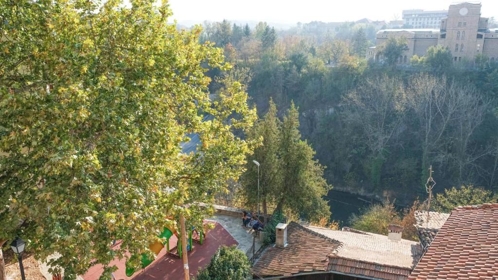 Дома для отпуска The Sunny Guest House of Veliko Turnovo Велико-Тырново-45