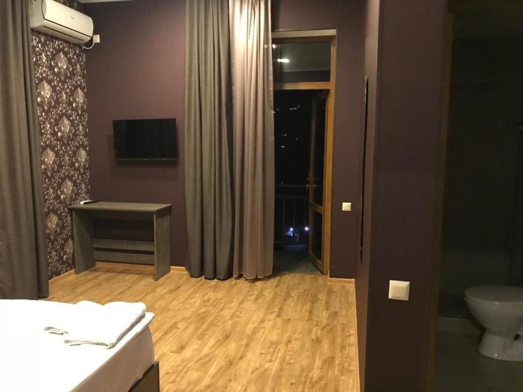 Отели типа «постель и завтрак» Kamar Hotel Ijevan Иджеван