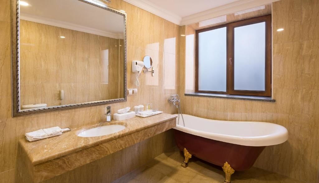 Отель Paris Hotel Yerevan Ереван