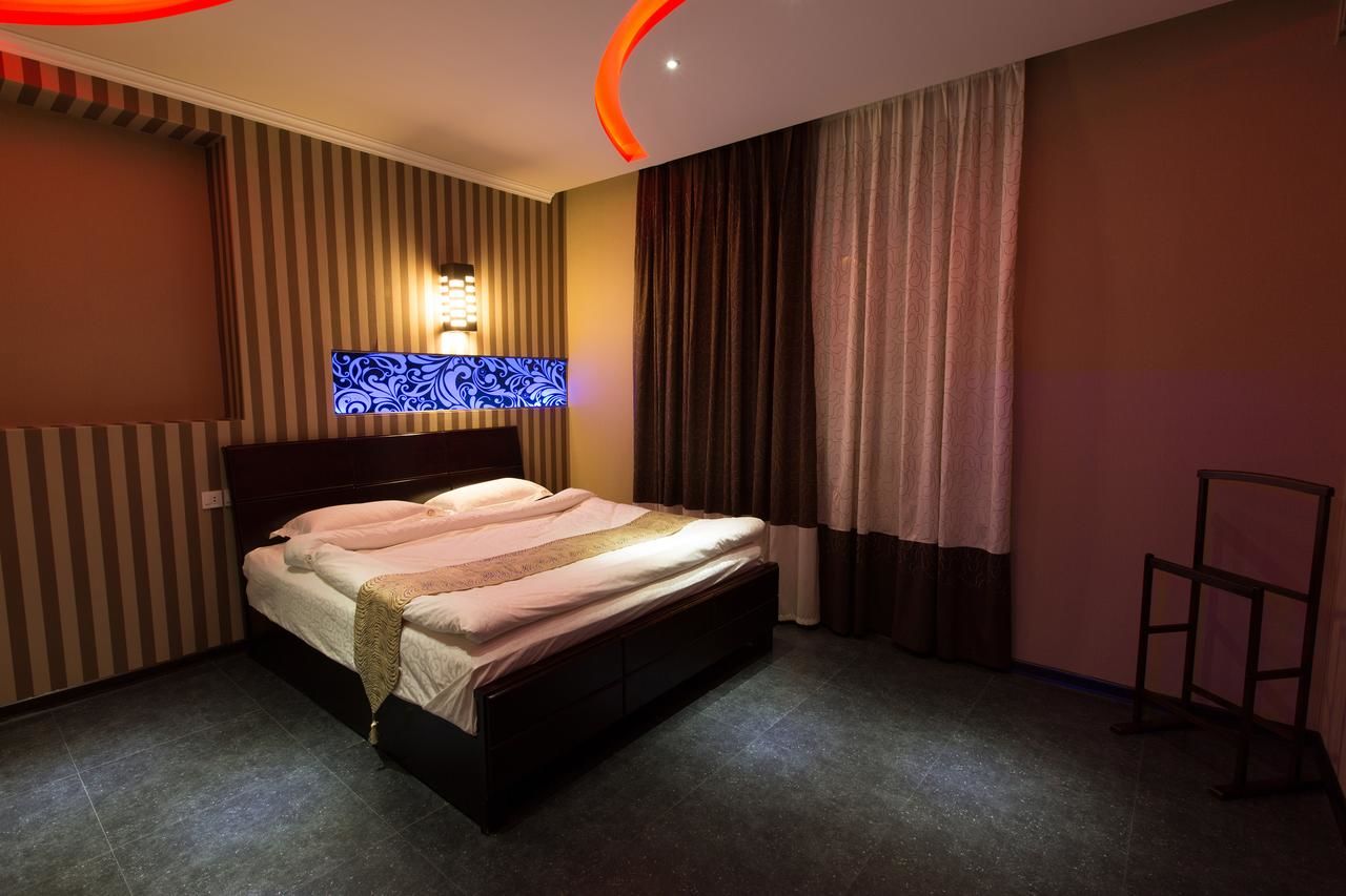 Отель Baden-Baden Hotel Ереван-19