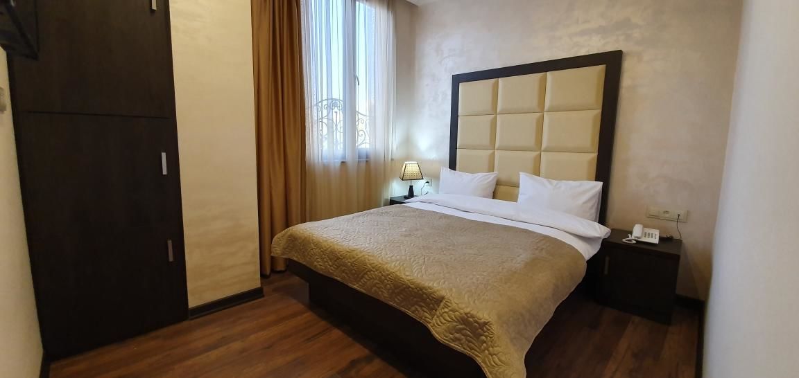 Отель PARTEZ HOTEL Ереван-43