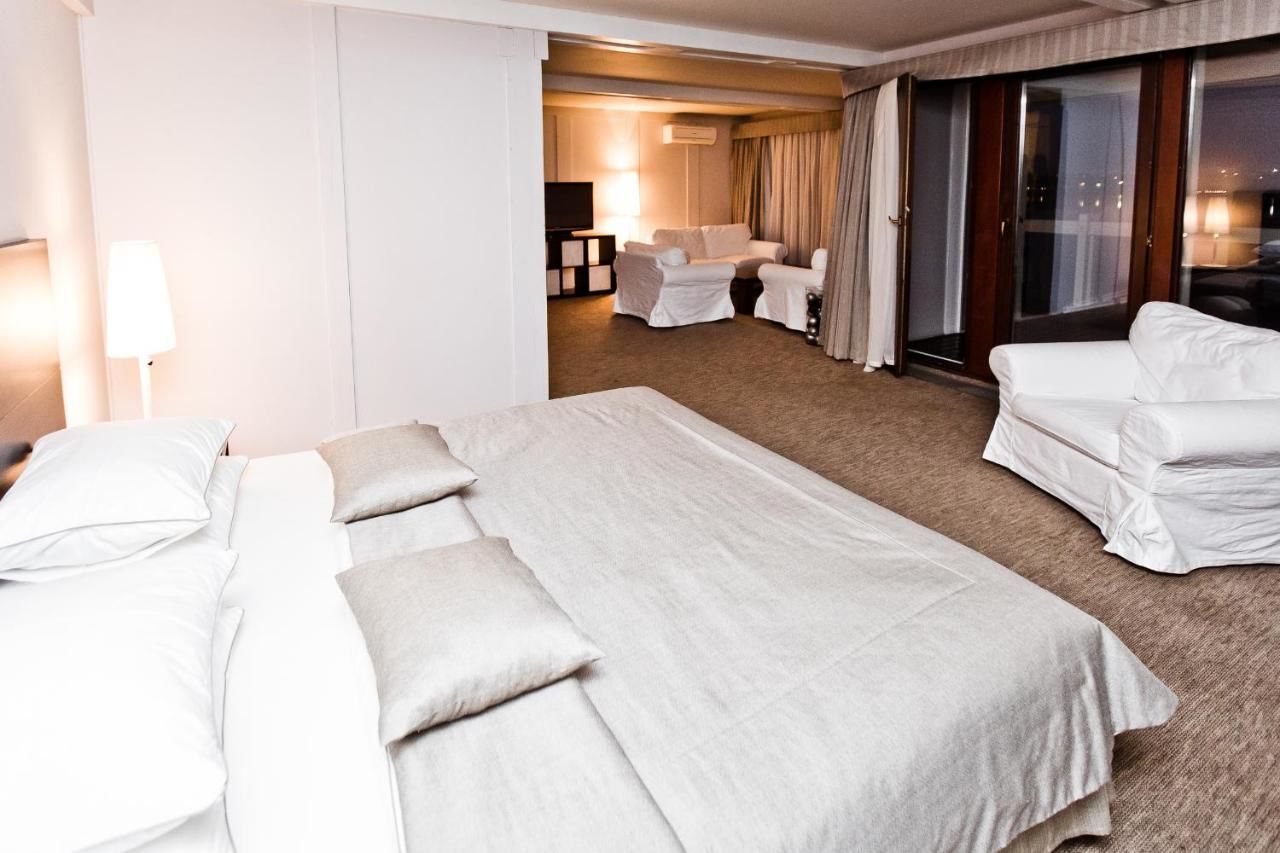 Сохо бич москва. Сохо отель. Сохо отель. Soho beach москва. Сохо отель.