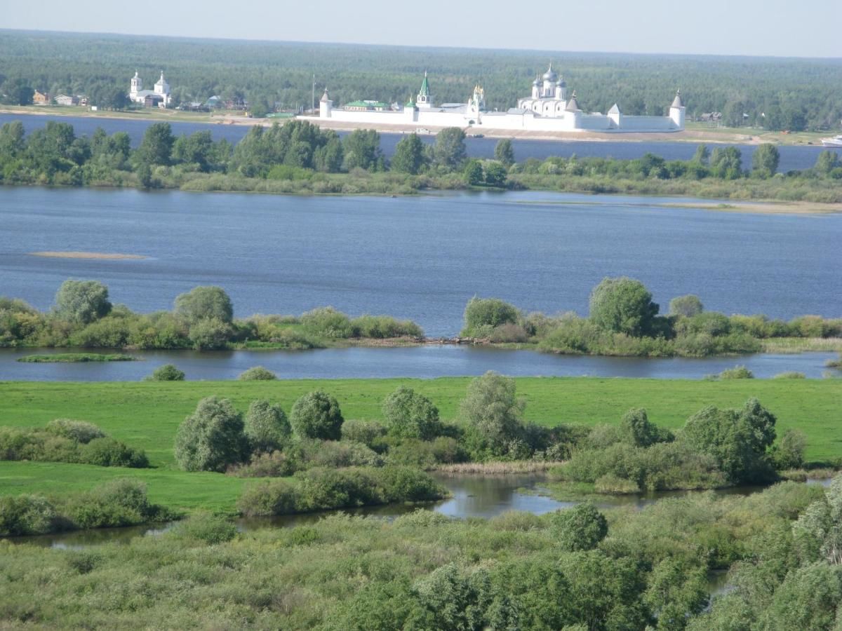 Гостиница лысково нижегородской. Парус гостиница Лысково. Отель Парус Лысково Нижегородская область. Волга в Лысково.