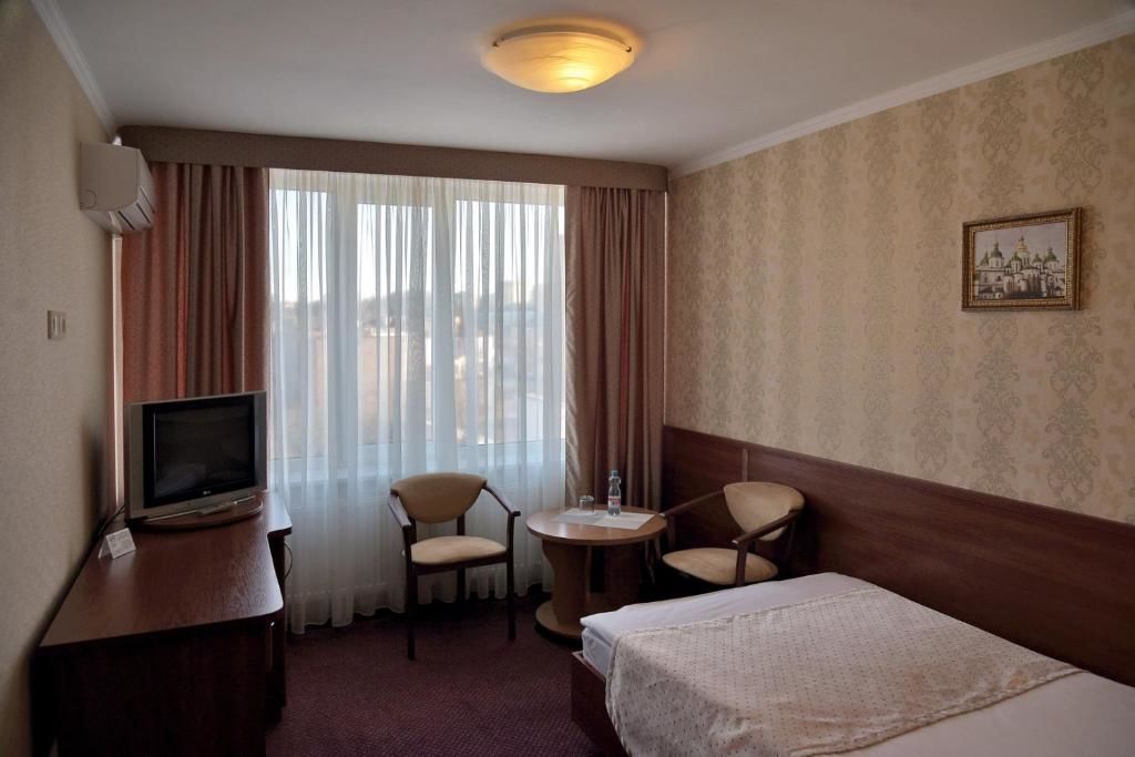 Отель Hotel Mir Ровно