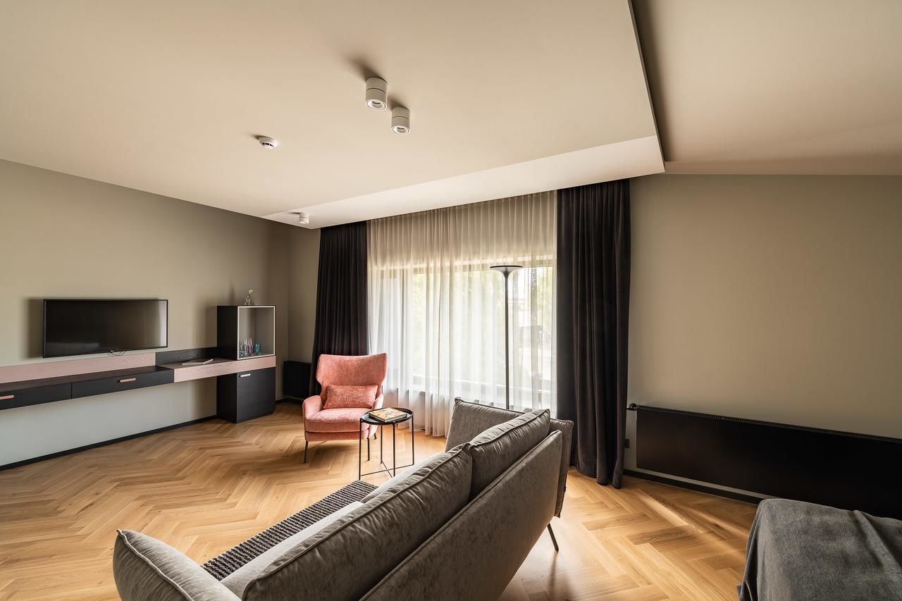 Отель Maestro Design Hotel Лиепая