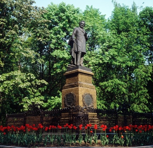 Памятник М.И. Глинке