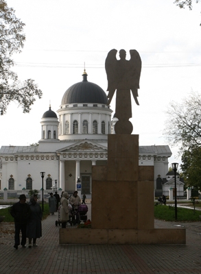 Памятник погибшим чернобыльцам-нижегородцам 