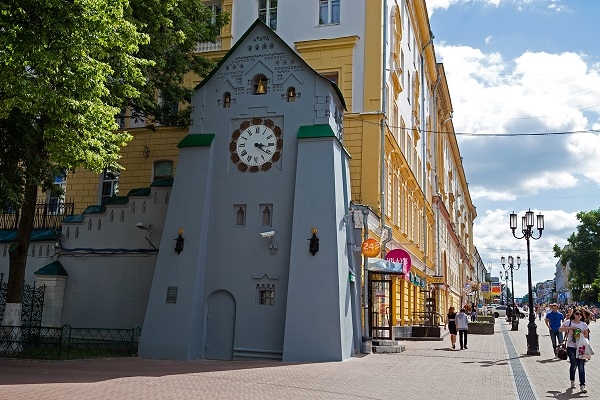Башня с часами в Нижнем Новгороде