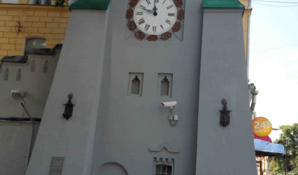 Башня с часами в Нижнем Новгороде