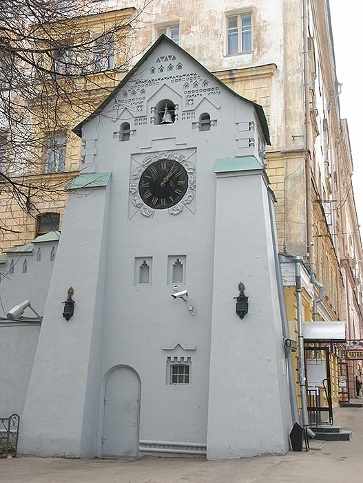 Башня с часами в Нижнем Новгороде