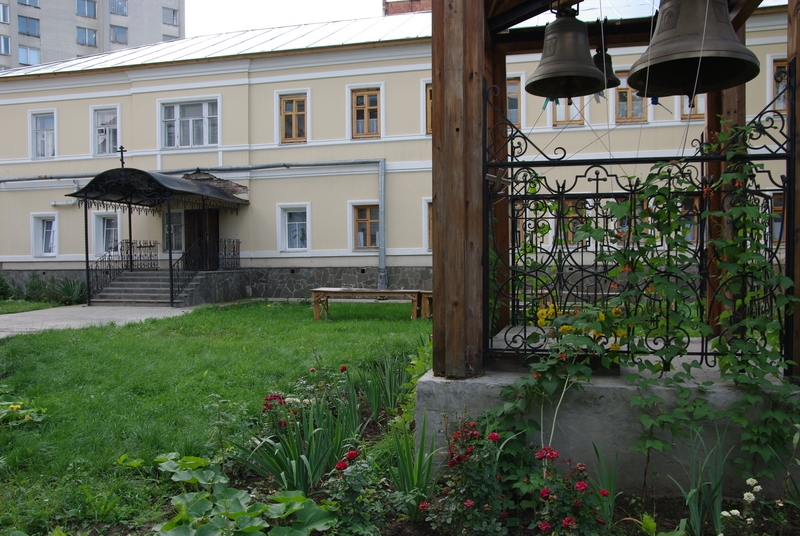 Крестовоздвиженский женский монастырь