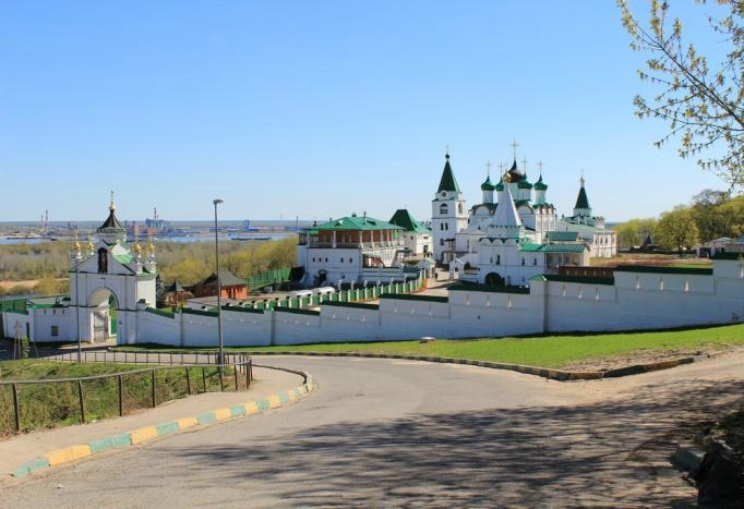 Святые ворота Вознесенского Печерского монастыря