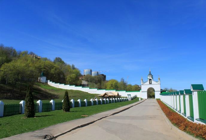 Святые ворота Вознесенского Печерского монастыря