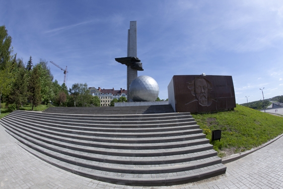 Памятник 600-летию Калуги