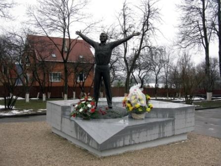 Памятник Ю.А.Гагарину