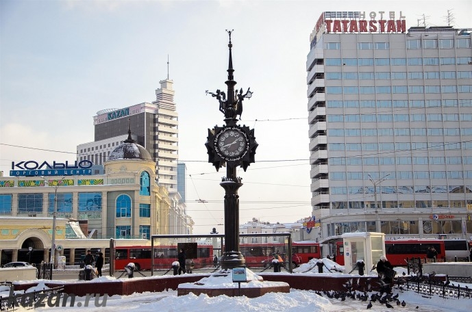 Часы на улице Баумана Казань