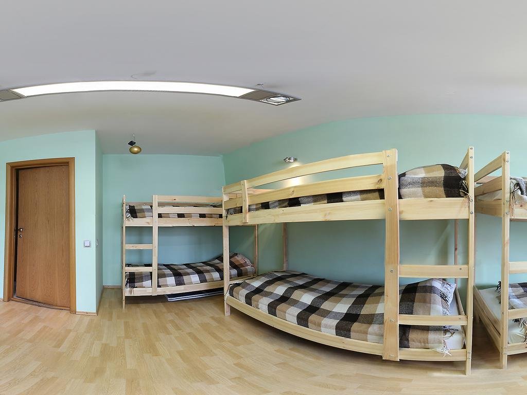 Хостел новосибирск недорого аэропорт. Хостел OVB Hostel Новосибирск. Хостел Новосибирск Академгородок. Funkey Hostel Новосибирск.