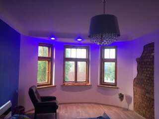 Проживание в семье Owner Room only for one or two girl Рига