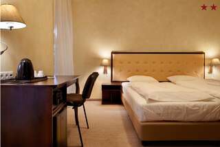 Отель Romantic Boutique Hotel & Spa Паневежис Номер эконом-класса с 2 отдельными кроватями и доступом в спа-центр-3