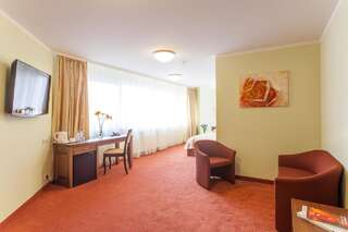 Фото номер AirInn Vilnius Hotel Улучшенный двухместный номер с 1 кроватью