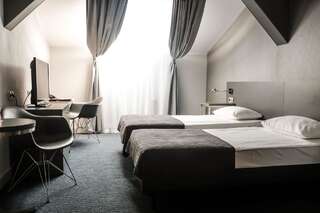 Фото номер Hotel Europa Starachowice Двухместный номер эконом-класса с 2 отдельными кроватями