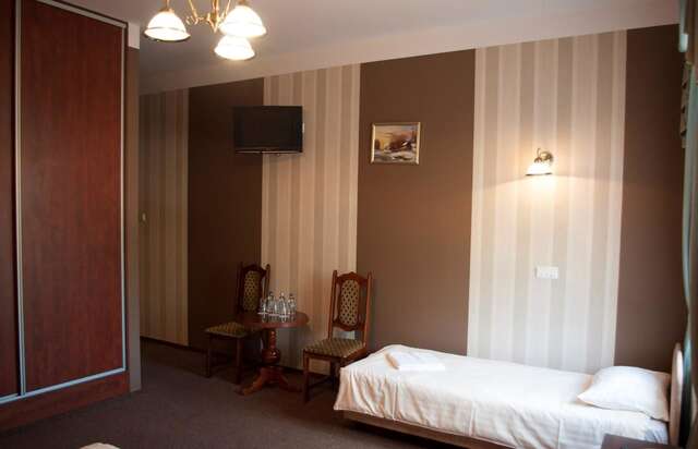 Отель Hotel Nad Rzeczką Торунь-36
