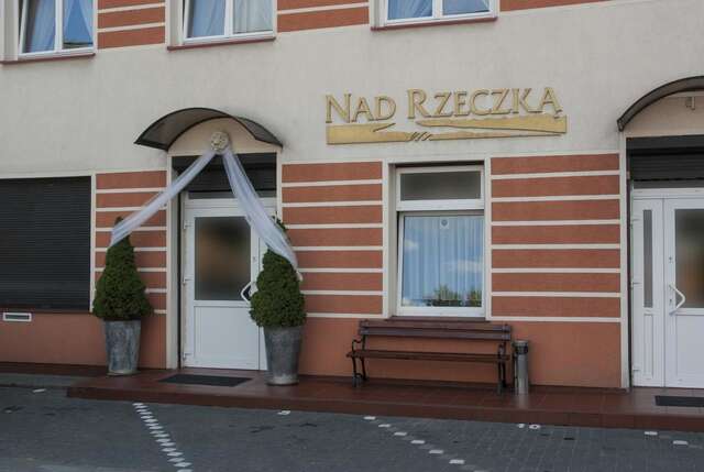 Отель Hotel Nad Rzeczką Торунь-41