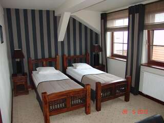 Фото номер Hotel Tumski Двухместный номер с 2 отдельными кроватями