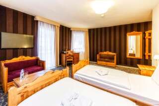 Отель Hotel Meta Resort & Vine SPA Щирк Двухместный номер с 1 кроватью или 2 отдельными кроватями - Корпус «B»-5