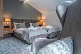 Отель Hotel Meta Resort & Vine SPA Щирк Двухместный номер Делюкс с 1 кроватью или 2 отдельными кроватями-6