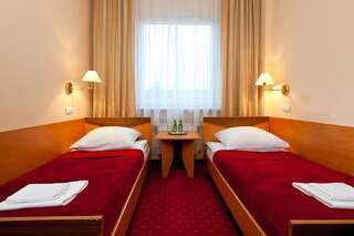 Фото номер Hotel Albatros Двухместный номер с 2 отдельными кроватями