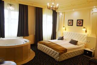 Фото номер Hotel Venecia Palace Люкс с гидромассажной ванной