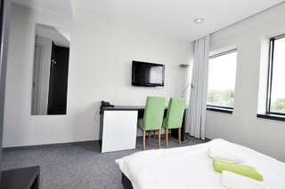 Фото номер Sobotel Hotel & SPA Двухместный номер с 1 кроватью или 2 отдельными кроватями