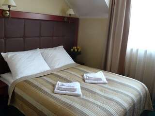 Фото номер Hotel Gniecki Gdansk Двухместный номер с 1 кроватью или 2 отдельными кроватями