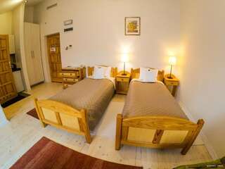 Фото номер Hotel Krak Двухместный номер с 2 отдельными кроватями