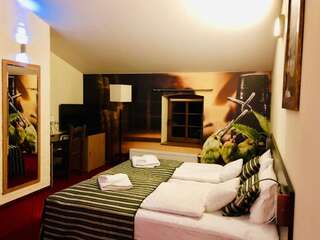 Фото номер Hotel Spichrz Двухместный номер с 1 кроватью или 2 отдельными кроватями
