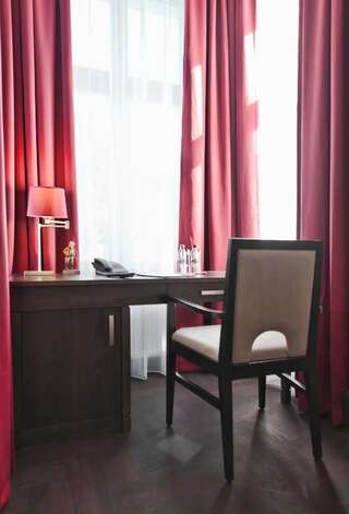 Фото номер Red Baron Hotel & Restaurant Двухместный номер Делюкс с 1 кроватью или 2 отдельными кроватями