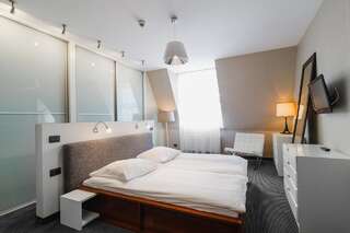 Фото номер Hotel Elbląg Апартаменты с 2 спальнями (для 4 взрослых)