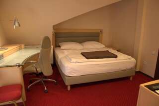 Отели типа «постель и завтрак» Villa Bella Casa Ломянки Двухместный номер с 1 кроватью или 2 отдельными кроватями-36