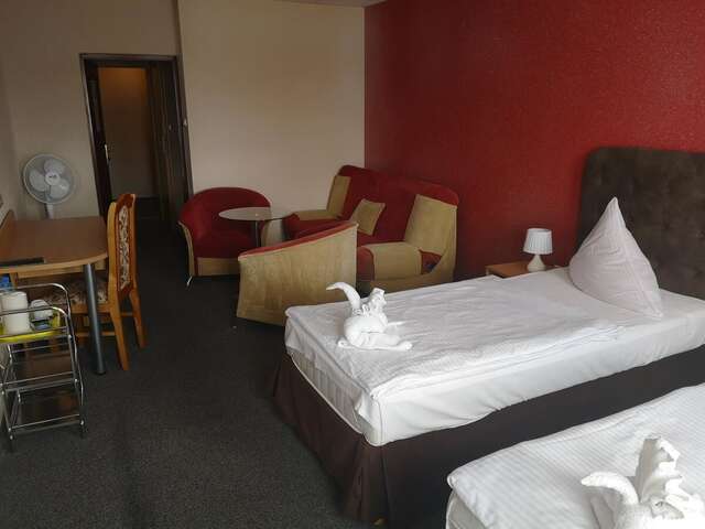 Отель Hotel Relax Слубице-8