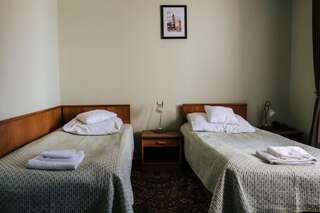 Фото номер Hotel Marko Двухместный номер с 1 кроватью или 2 отдельными кроватями