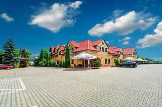 Фото Отель Hotel Zajazd Polonez город Tuczempy (6)
