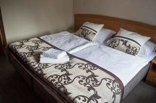 Фото номер Hotel Sukiennice Двухместный номер с 2 отдельными кроватями