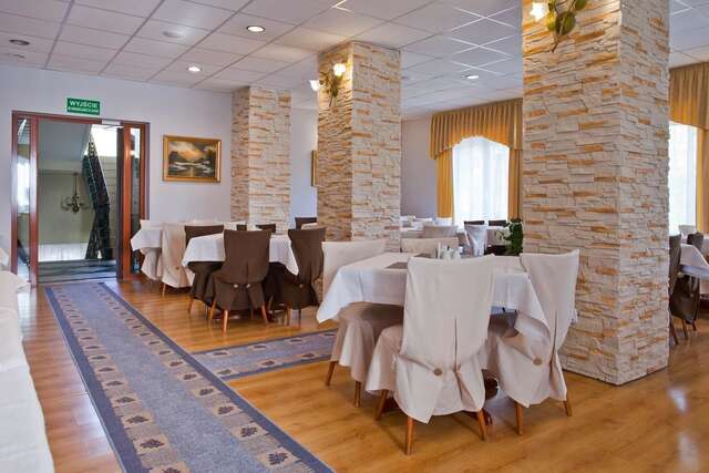 Отель Hotel Henryk Крыница-Здруй-12