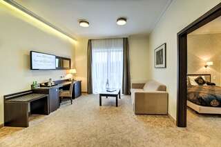 Отель Hotel Luxor Люблин Двухместный номер «Люкс» с 1 кроватью и душем-4