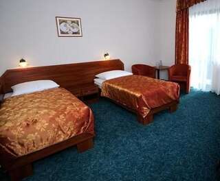 Фото номер Hotel Salamandra Двухместный номер с 2 отдельными кроватями