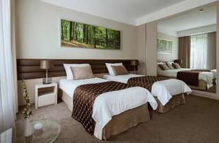 Фото номер Hotel Narvil Conference & Spa Двухместный номер с 2 отдельными кроватями