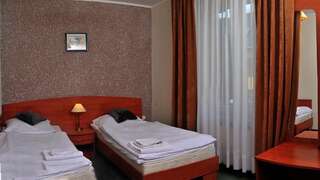 Фото номер Hotel Paradiso Двухместный номер с 1 кроватью или 2 отдельными кроватями