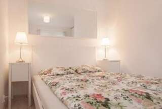 Отели типа «постель и завтрак» B&B 4.Couples & 4.Friends Hostel Краков