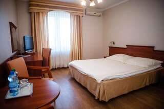 Отели типа «постель и завтрак» Pokoje Hotelowe Amore Плоцк Номер с кроватью размера «king-size»-1